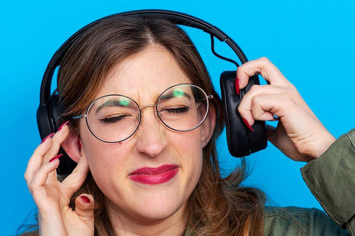 tác hại của việc đeo tai nghe nhiều