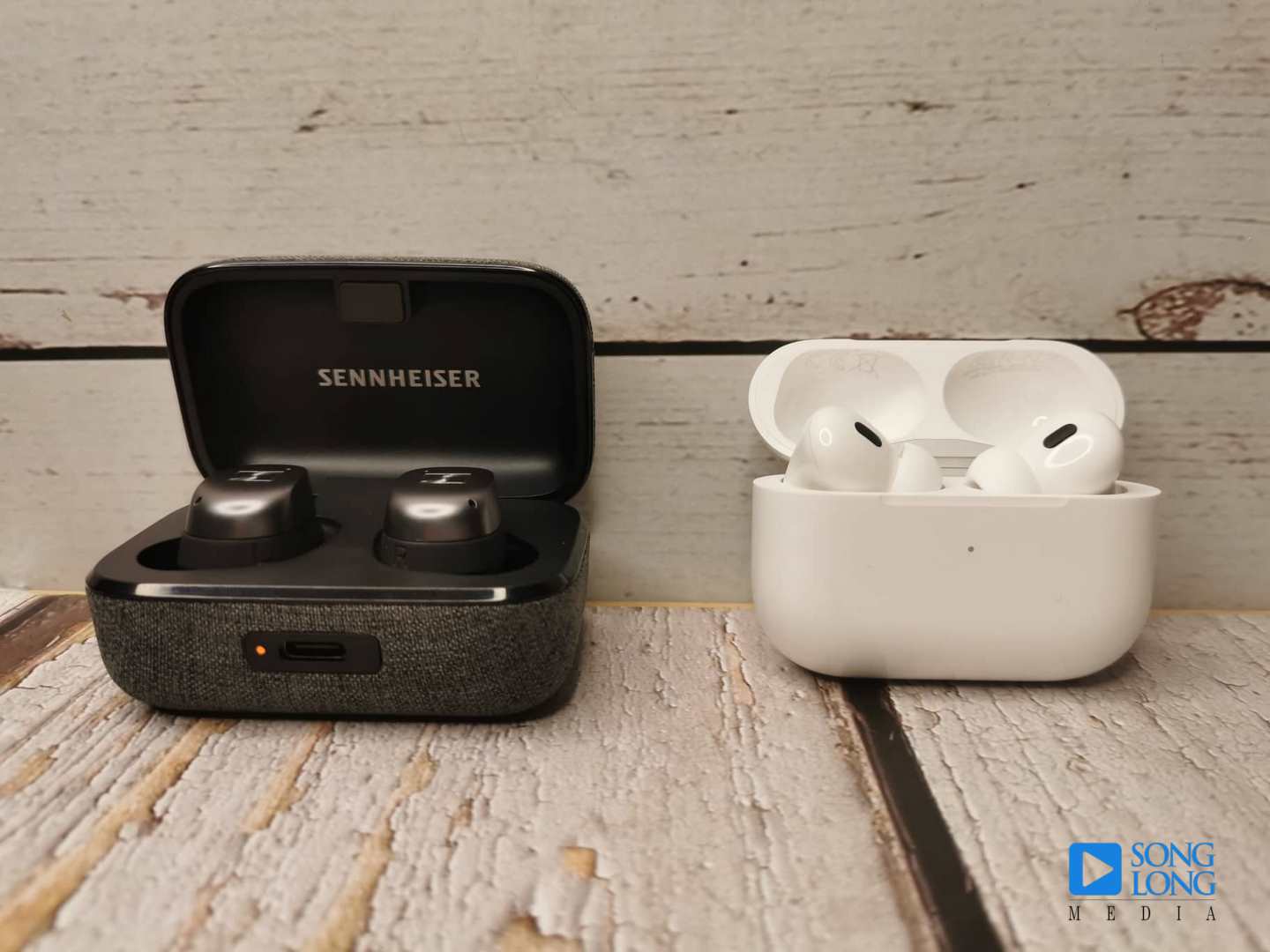 So sánh Apple Airpods Pro 2 và Sennheiser Momentum True Wireless 3